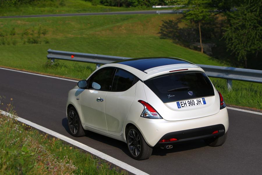  Lancia Ypsilon 2011 года  (фото 23 из 96)